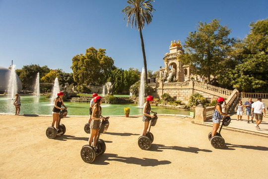 Activité EVJF à Barcelone balade en segway